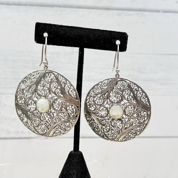 Sterling Silver 925 Filigree Round with Mother of Pearl Accent Earrings 23g - Picture 4 of 9